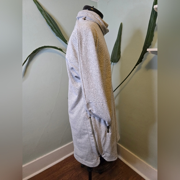 Gently Worn Yest Grey Sweater Pockets size 8 - Picture 4 of 9